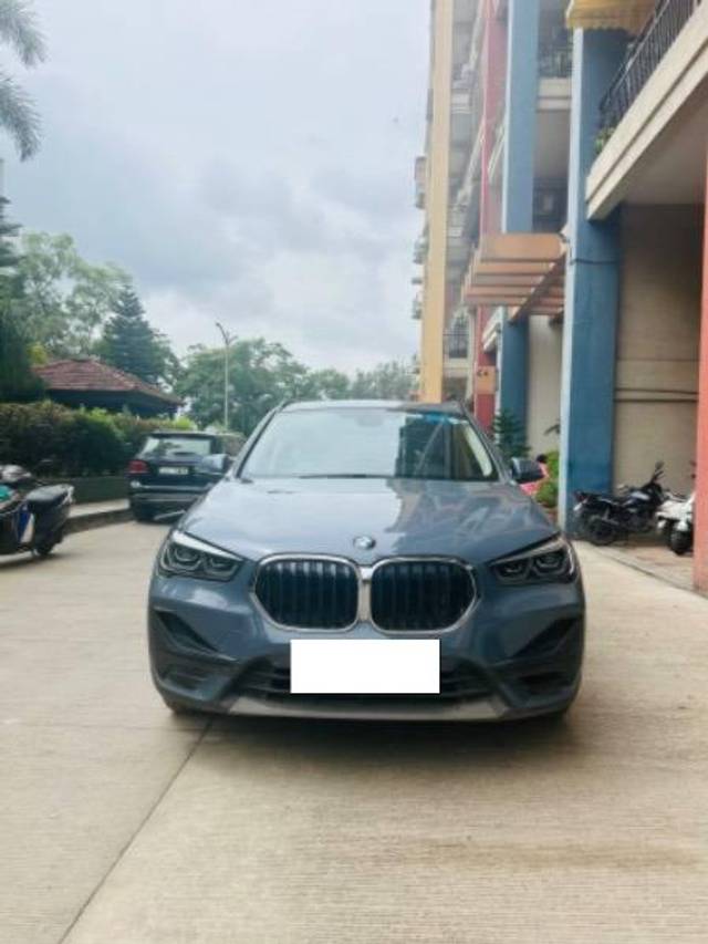 https://images10.gaadi.com/usedcar_image/4099168/original/processed_9622621b-0506-4af5-8647-c311df12ea7b.jpg?imwidth=6400