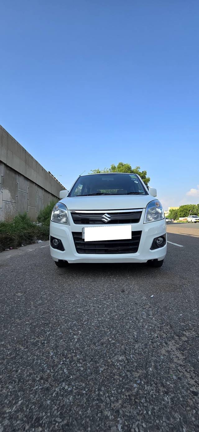 https://images10.gaadi.com/usedcar_image/4099501/original/processed_5b37f74c223c8aab55999469ddcf4c49.jpg?imwidth=6400