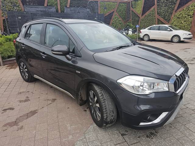 https://images10.gaadi.com/usedcar_image/4099532/original/processed_581ff8a0467278633fb56f550d2d20ab.jpg?imwidth=6400