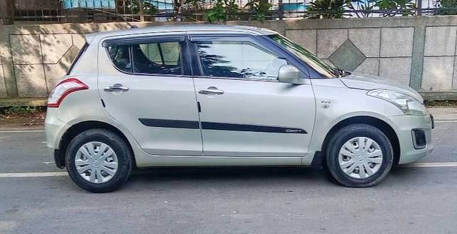 https://images10.gaadi.com/usedcar_image/4099626/original/processed_a233b4a84e1784def7edd4d03a928223.jpg?imwidth=6401