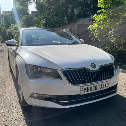 Skoda Superb Style 1.8 TSI AT