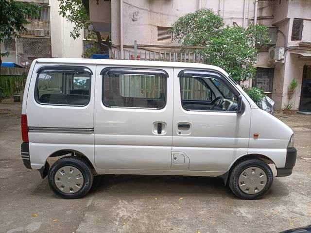 https://images10.gaadi.com/usedcar_image/4099747/original/92fc3ab56fbe6dd556d1ebad9fd3e767.jpg?imwidth=6401