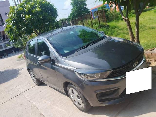 https://images10.gaadi.com/usedcar_image/4099993/original/processed_3c8ffc6b-24f5-4281-bd28-8e3c03963f69.jpeg?imwidth=6400