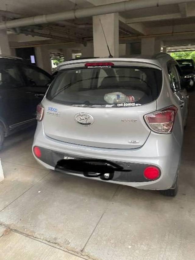 https://images10.gaadi.com/usedcar_image/4100235/original/processed_fd78f435-02ec-482e-8d08-ebc18f98c744.jpg?imwidth=6402