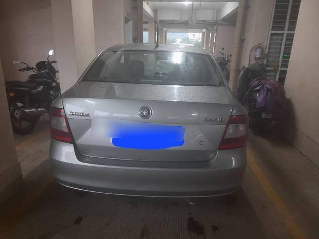 https://images10.gaadi.com/usedcar_image/4100269/original/processed_1f3e0dcc-b439-4ac2-a5ef-86e42f4f8f8b.jpg?imwidth=6401