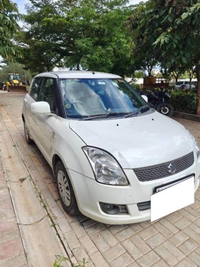 https://images10.gaadi.com/usedcar_image/4100379/original/processed_275c771d-463b-43a3-85b5-61197aba1220.jpg?imwidth=6400