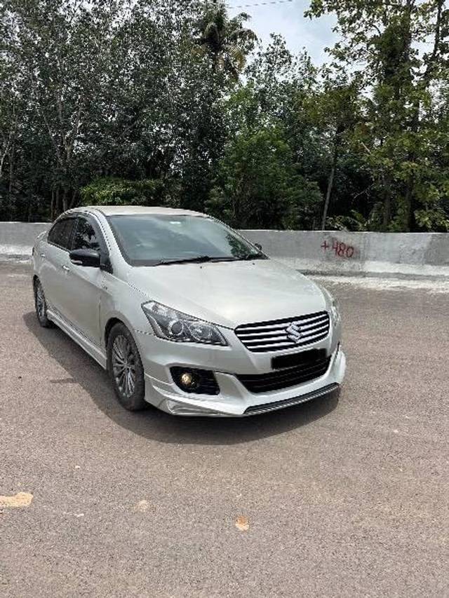 https://images10.gaadi.com/usedcar_image/4100407/original/processed_a90de70e-cccb-46e1-ac0f-7bc730bf3b9e.jpeg?imwidth=6400