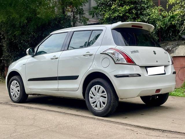 https://images10.gaadi.com/usedcar_image/4100435/original/processed_f36bdf37b73ee27bbfd0102f510ae78c.jpg?imwidth=6402