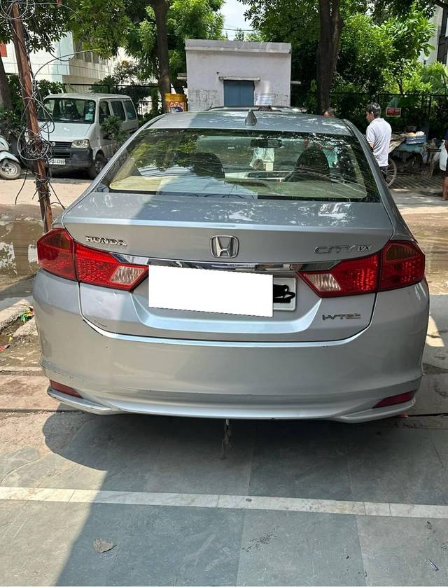 https://images10.gaadi.com/usedcar_image/4100529/original/processed_db0a2c8c-053d-46b0-9a1b-6043193074f2.jpeg?imwidth=6401