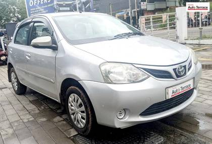 Toyota Etios Liva V