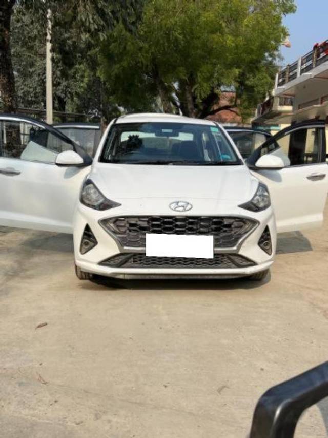 https://images10.gaadi.com/usedcar_image/4100744/original/processed_861359a0-ea48-4451-87c2-1a237b1478fe.jpg?imwidth=6400