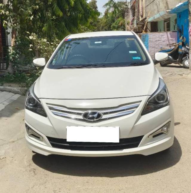 https://images10.gaadi.com/usedcar_image/4100762/original/processed_7cf080c6-4042-460d-84ba-5bed45274814.jpg?imwidth=6401