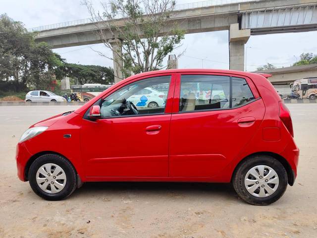 https://images10.gaadi.com/usedcar_image/4100885/original/processed_26a31dcb31e2d274de783ab56aba2bed.jpg?imwidth=6402