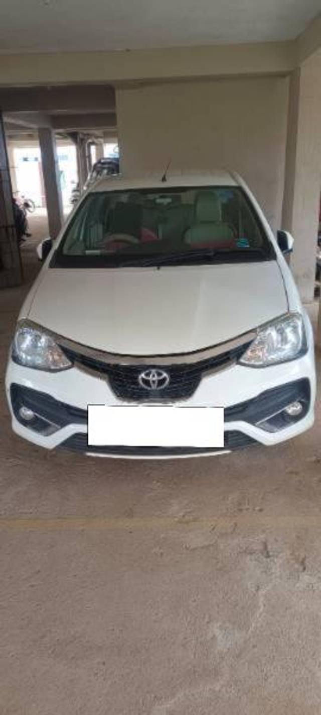 https://images10.gaadi.com/usedcar_image/4100890/original/processed_078ee355-0762-4f93-ba79-56cb919f57e9.jpg?imwidth=6400