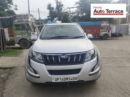 Mahindra XUV500 W6 2WD