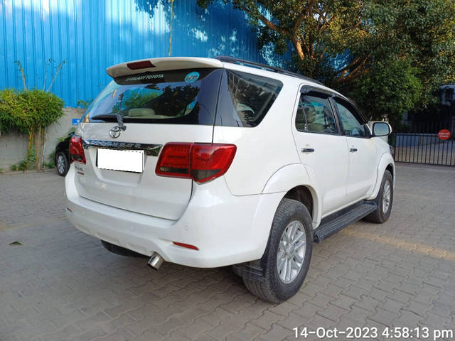 https://images10.gaadi.com/usedcar_image/4100950/original/processed_0da6b4aea5908103da123c36a6da9956.png?imwidth=6401