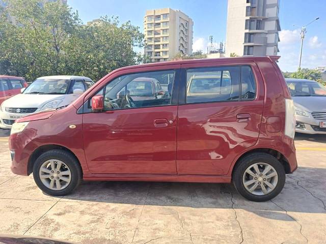 https://images10.gaadi.com/usedcar_image/4100978/original/processed_c831fb29a800214bf15ec6bc19dfb7d4.jpg?imwidth=6402