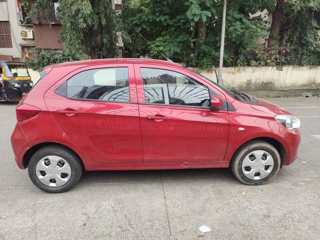 https://images10.gaadi.com/usedcar_image/4101003/original/0a3cd159aa85e19c60838842202447d5.jpg?imwidth=6401