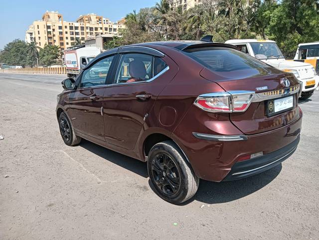 https://images10.gaadi.com/usedcar_image/4101009/original/processed_ad148c5100d1430760829001c469f54f.jpg?imwidth=6401