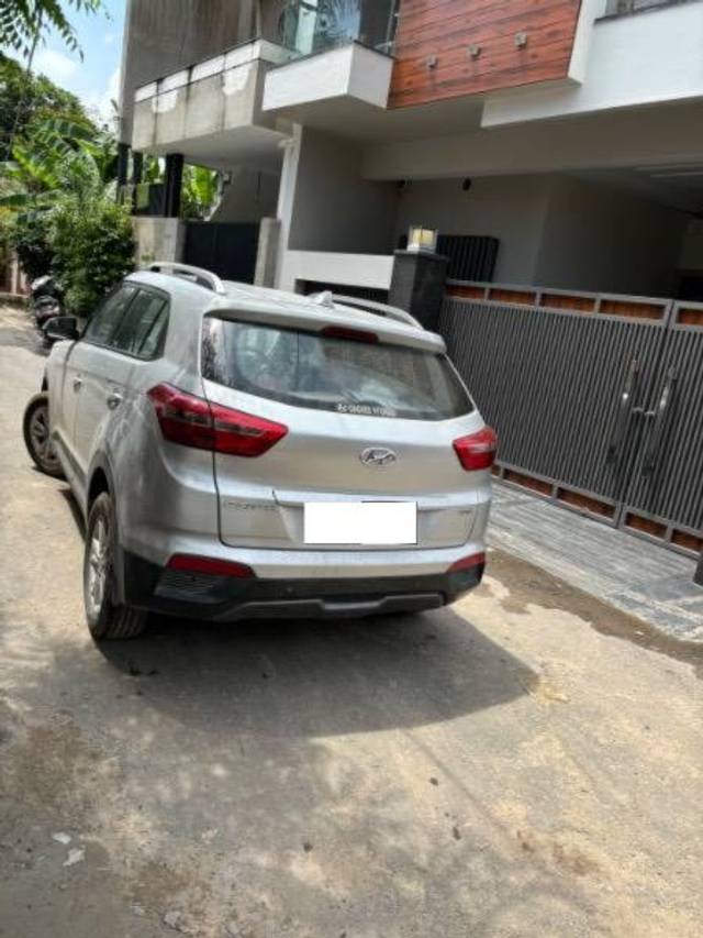 https://images10.gaadi.com/usedcar_image/4101024/original/processed_aed06ae0-e934-4035-90d7-0156be80cf17.jpg?imwidth=6401