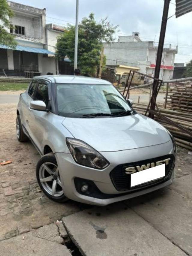 https://images10.gaadi.com/usedcar_image/4101125/original/processed_33dbf63c-d231-412e-85cf-834adff060a2.jpeg?imwidth=6400