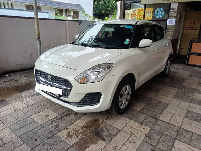 https://images10.gaadi.com/usedcar_image/4101177/original/processed_00287539-1714-42cf-bbd3-190375aa42f1.jpg?imwidth=6400