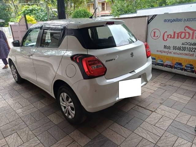 https://images10.gaadi.com/usedcar_image/4101177/original/processed_11052dcf-2212-4f9d-a7a5-83b28843ed55.jpg?imwidth=6402