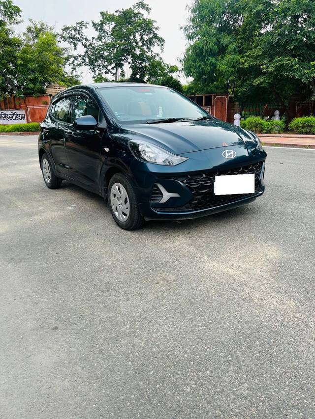 https://images10.gaadi.com/usedcar_image/4101328/original/processed_f0b5445e72af52a1b0b10b321073b9be.jpg?imwidth=6400