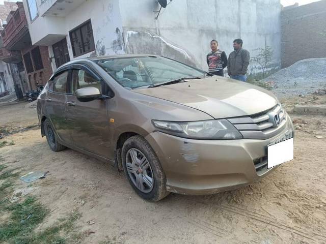 https://images10.gaadi.com/usedcar_image/4101403/original/processed_f88130d5-b008-4f63-b7c1-c8ff9a444364.jpg?imwidth=6400