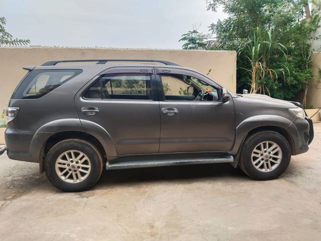 https://images10.gaadi.com/usedcar_image/4101553/original/7ced6219cc2cfaaf085d6e49e0640b77.jpeg?imwidth=6401