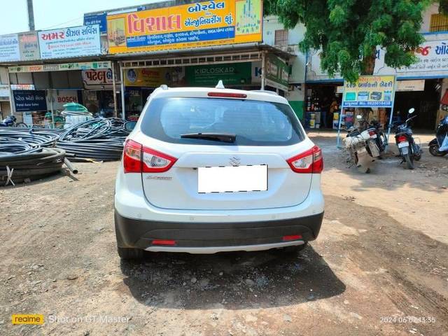 https://images10.gaadi.com/usedcar_image/4101556/original/processed_df937c9c-d845-413f-bb74-b223ab1c7dc3.jpg?imwidth=6401