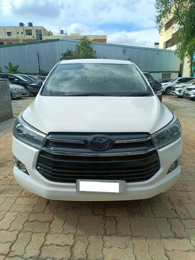 https://images10.gaadi.com/usedcar_image/4101583/original/processed_8086f8c8c3dc073966589668d9580a2d.jpeg?imwidth=6402