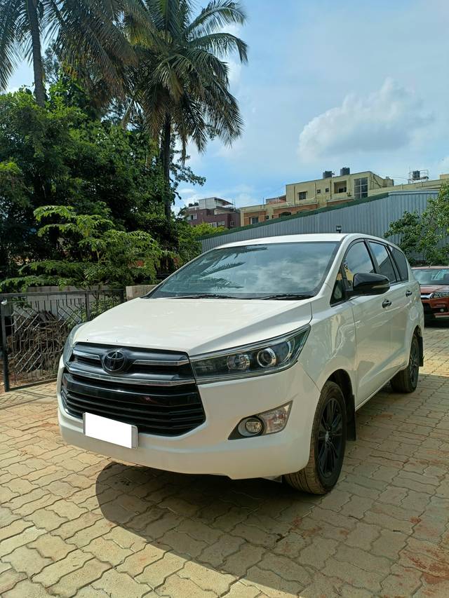 https://images10.gaadi.com/usedcar_image/4101583/original/processed_eaf93f8954f293056817409a467c4ff2.jpeg?imwidth=6400