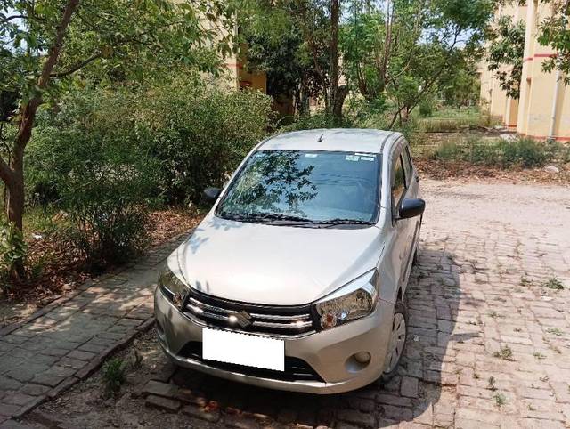 https://images10.gaadi.com/usedcar_image/4101626/original/processed_7033da8a-8b6d-4fa8-bb35-e5743bbd47c8.jpg?imwidth=6401