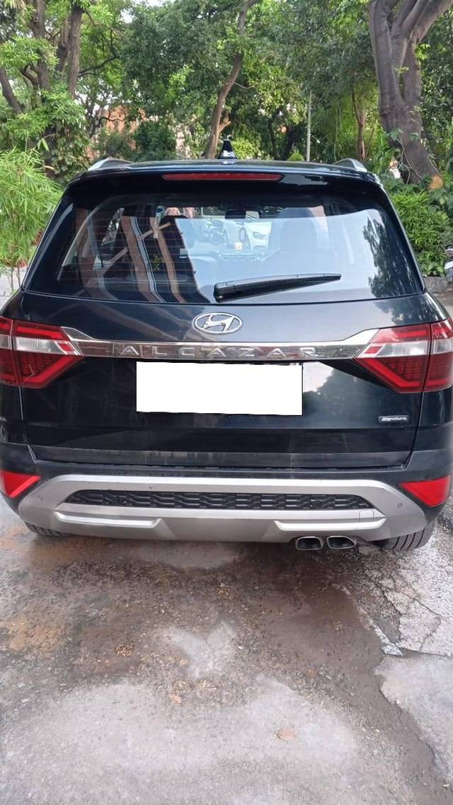 https://images10.gaadi.com/usedcar_image/4102210/original/processed_2f452798d1a6b1436ca4d3bb539588ee.jpg?imwidth=6401