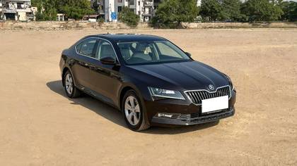 Skoda Superb Style 1.8 TSI AT