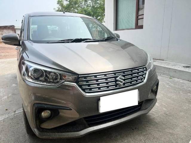 https://images10.gaadi.com/usedcar_image/4102368/original/processed_f0c2c85b-b00b-4be0-b02a-2c577981749c.jpg?imwidth=6400