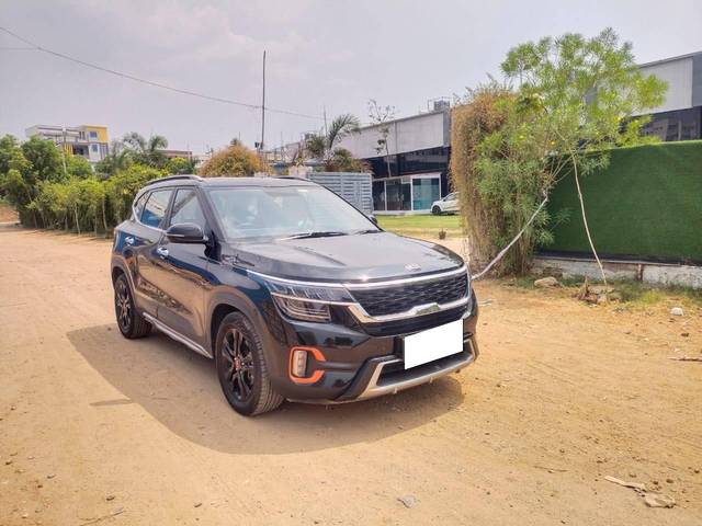 https://images10.gaadi.com/usedcar_image/4102399/original/processed_259cf09f2a55a313c991ea1c289cbf24.jpg?imwidth=6400