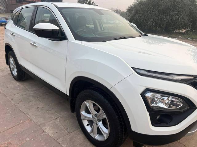 https://images10.gaadi.com/usedcar_image/4102499/original/processed_b36876474af8170e82be31cdfbcec6df.jpg?imwidth=6401