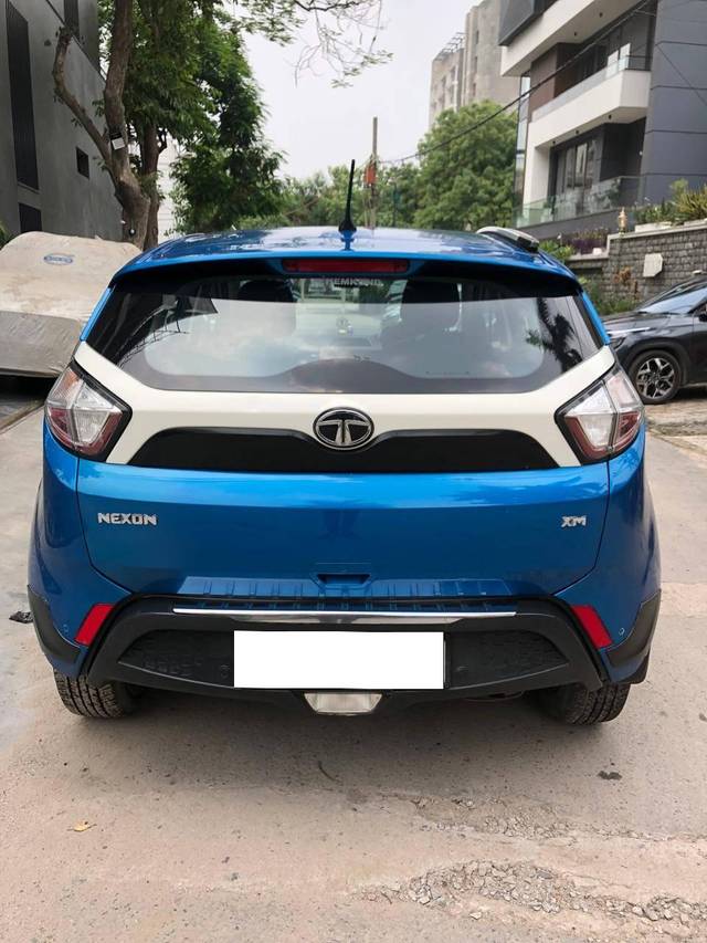 https://images10.gaadi.com/usedcar_image/4102506/original/processed_471837225b905b0dcbb9e447c3e4761f.jpg?imwidth=6401