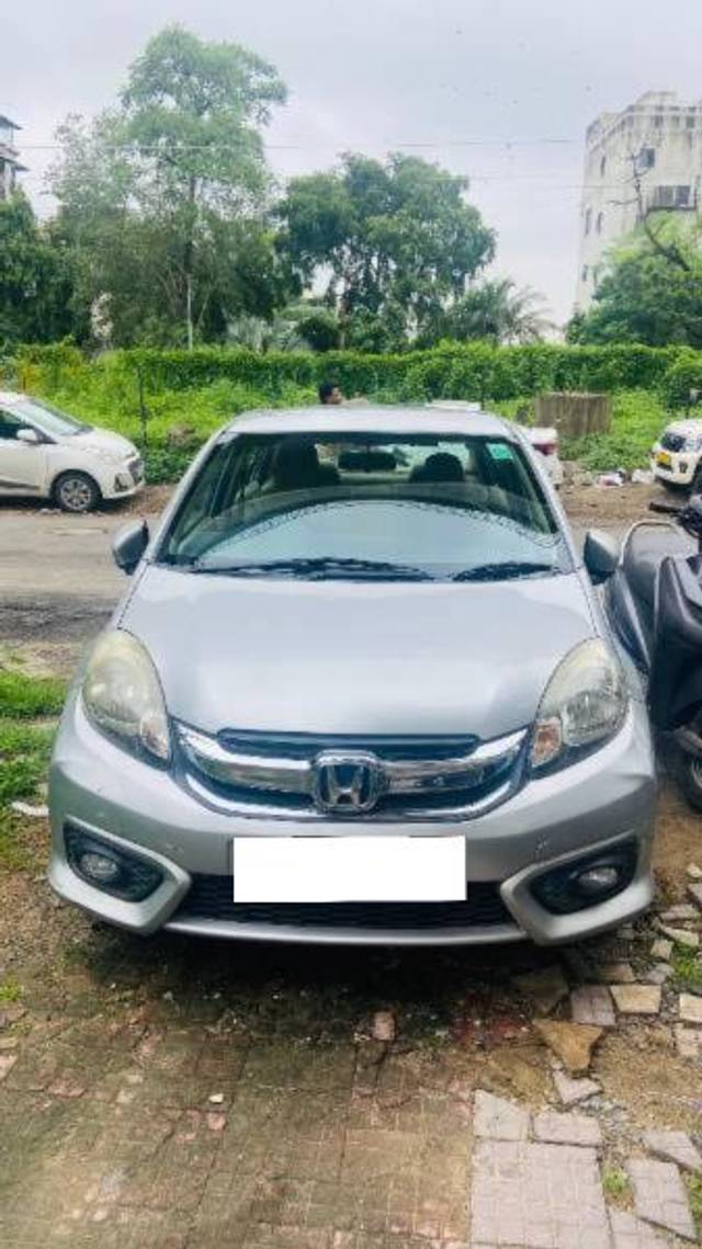 https://images10.gaadi.com/usedcar_image/4102636/original/processed_c9d086be-1007-4087-947b-0285d081c2bd.jpg?imwidth=6400