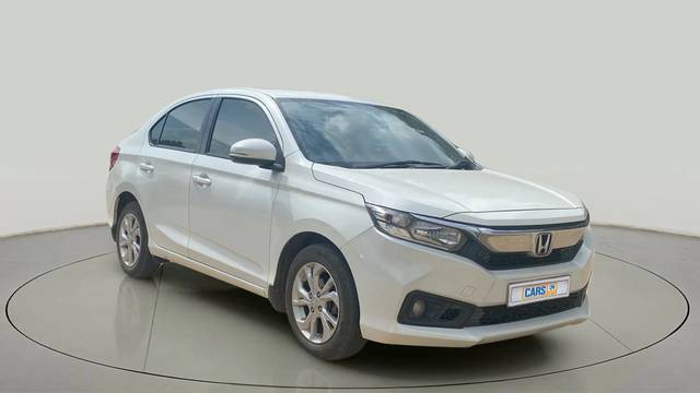 https://images10.gaadi.com/usedcar_image/4102646/original/815e2c7bec0a3016c143ec62875fe6d6.jpg?imwidth=6400