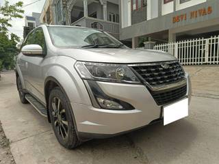 Mahindra XUV500 Mahindra XUV500 W11 BSIV