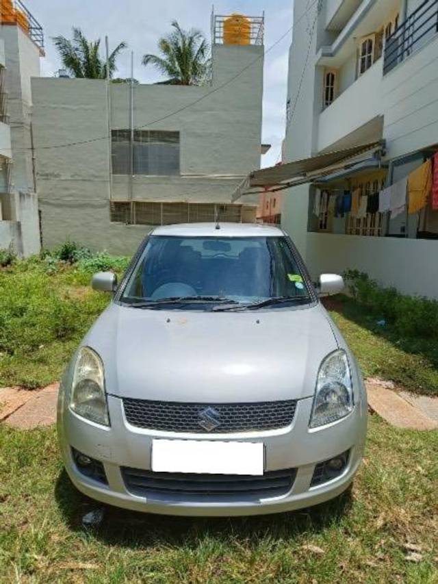 https://images10.gaadi.com/usedcar_image/4102679/original/processed_67e296d7-7576-414c-b026-367b34b6b5df.jpeg?imwidth=6400