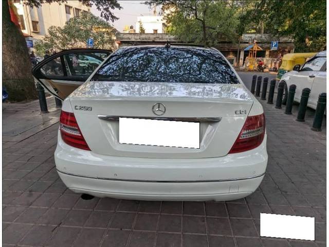 https://images10.gaadi.com/usedcar_image/4102905/original/processed_6eb35d611eaa8afacabc6523c75581b9.jpg?imwidth=6402