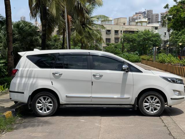 https://images10.gaadi.com/usedcar_image/4102959/original/1a1bd959a894658a36554e2fa17be72a.jpg?imwidth=6401