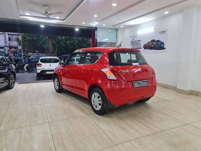 https://images10.gaadi.com/usedcar_image/4103013/original/processed_9efb99b9ff0784bf8ba14b68778bf477.jpg?imwidth=6402