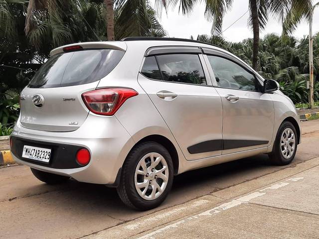 https://images10.gaadi.com/usedcar_image/4103101/original/processed_14193795f254310522e327840bbec681.jpg?imwidth=6402