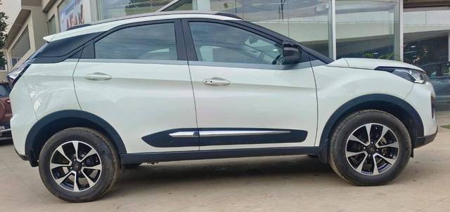 https://images10.gaadi.com/usedcar_image/4103106/original/processed_1cef74f65f6745bdd76b665598ab901f.jpeg?imwidth=6401