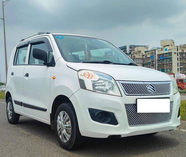 https://images10.gaadi.com/usedcar_image/4103323/original/processed_f0bb8cb4093227a96710a1f4f26fcb9d.jpg?imwidth=6400